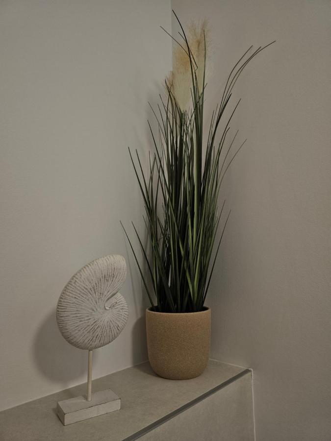 Golden Sun Appartement Zagreb Buitenkant foto