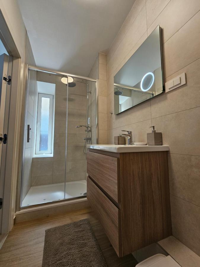 Golden Sun Appartement Zagreb Buitenkant foto